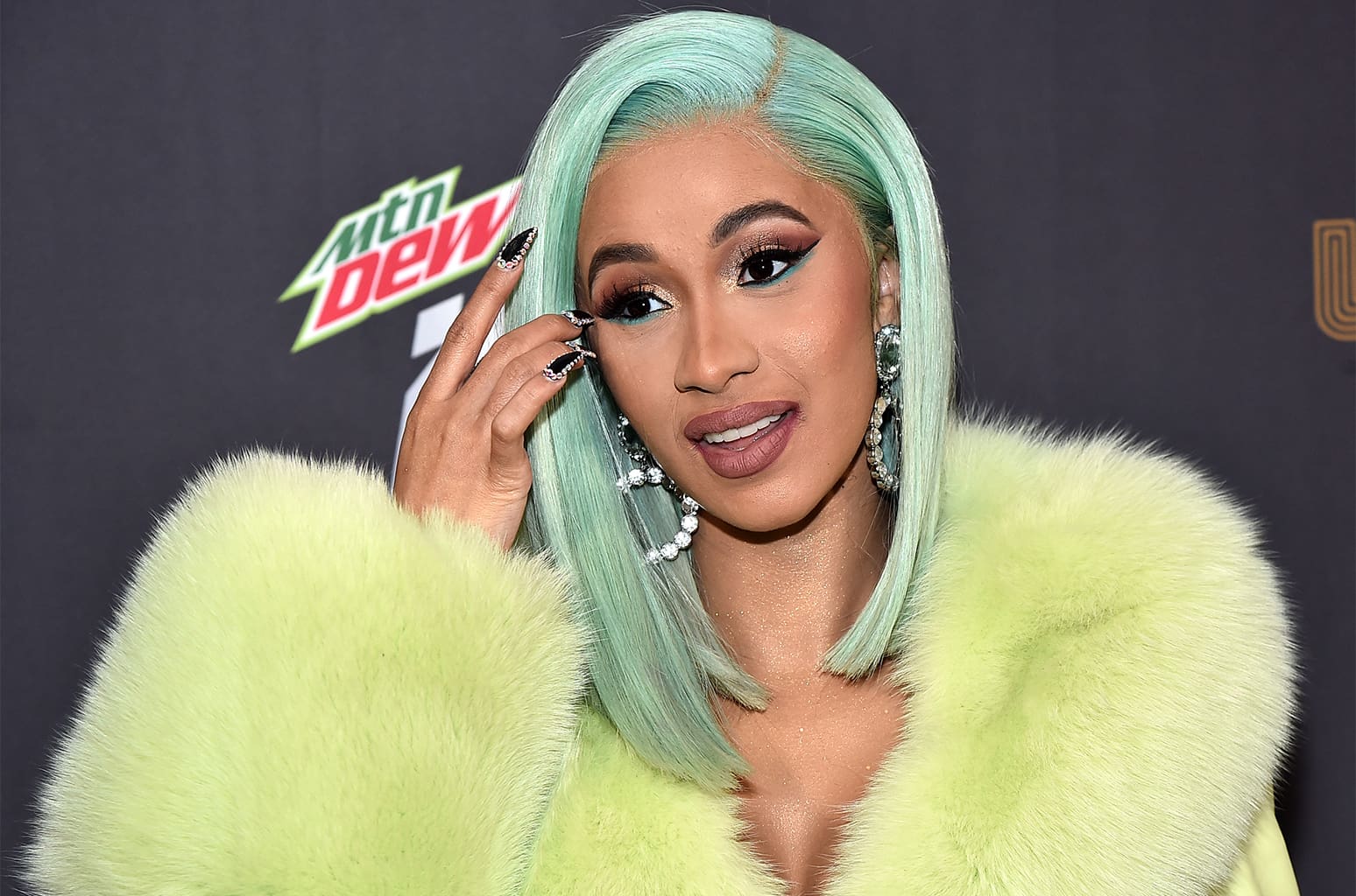 Cardi B Explains The Photo Of Herself And Offset In Puerto Rico She
