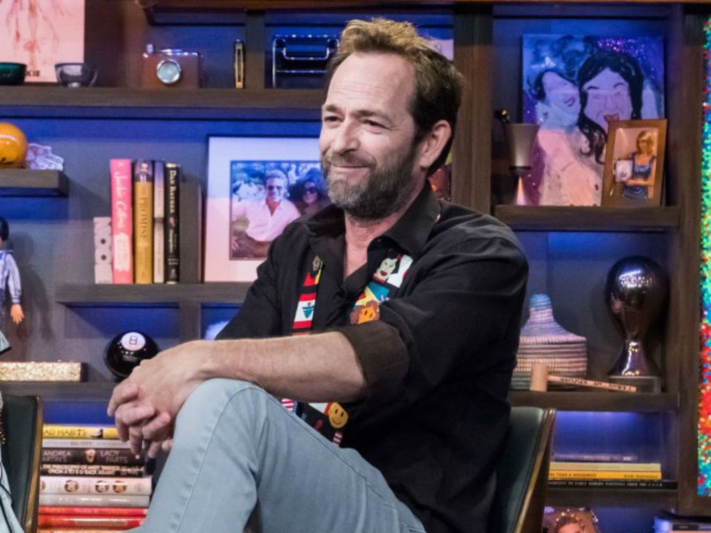 ”beverly-hills-90210-alum-luke-perry-suffers-stroke-riverdale-star-in-medically-induced-coma”