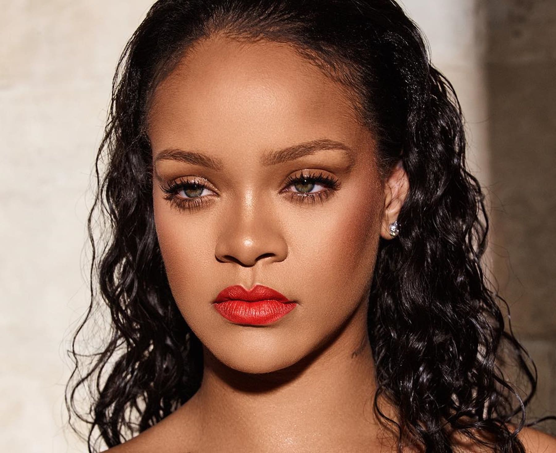 Rihanna Leaves Little To The Imagination In Sizzling New Photos Promoting Lingerie ...