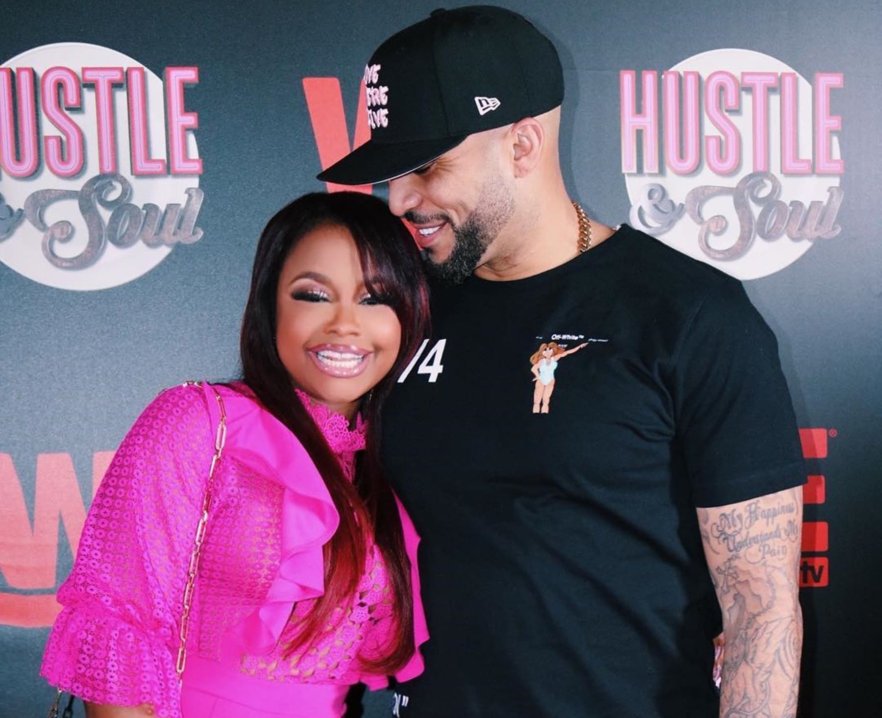 ”phaedra-parks-gets-in-a-controversy-about-light-skinned-men-like-tone-kapone-after-posting-romantic-pictures-tiny-harris-defends-former-rhoa-star”
