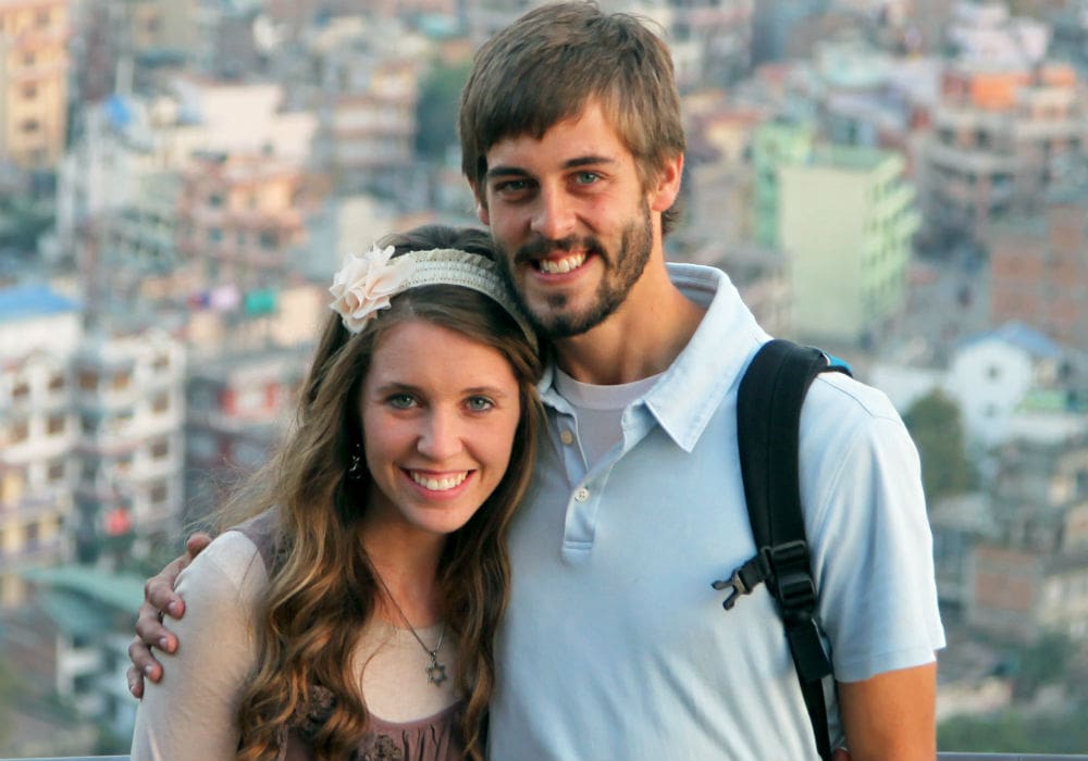 'Counting On' Fans Slam Jill Duggar Again! Claim She Is Forcing PDA With Derick Dillard