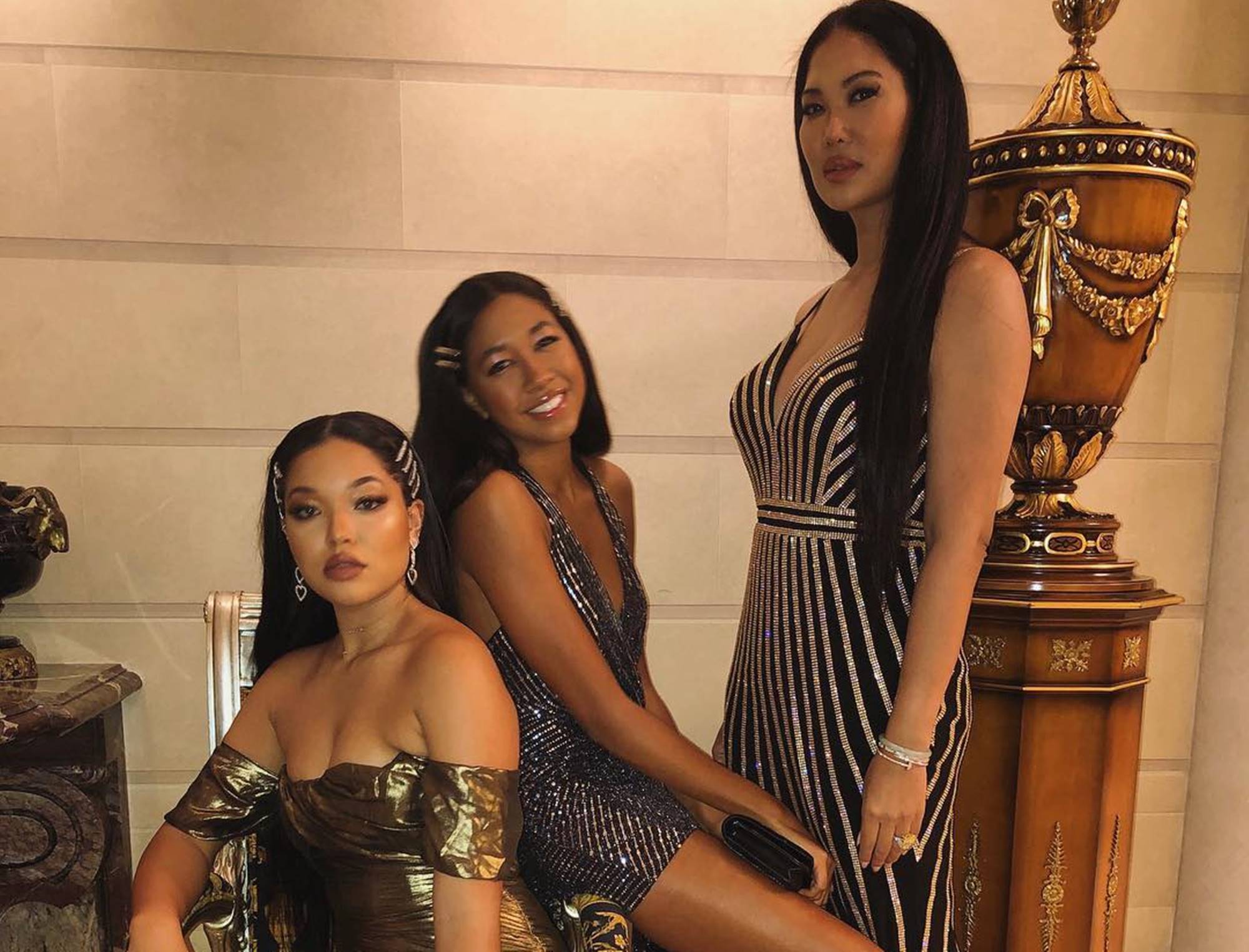 Kimora Lee Simmons Is Twinning With Daughter Ming In ...