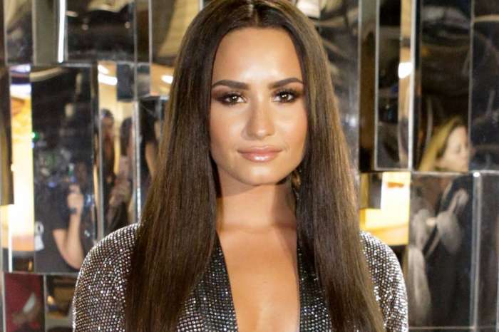 Demi Lovato Slams Instagram After Getting Fat-Shaming Ad!