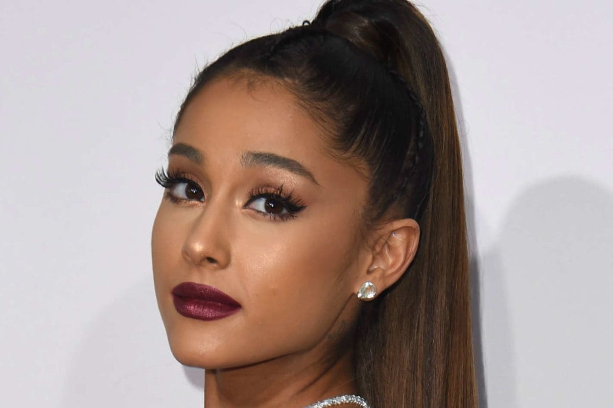 Ariana Grande Shows Off Her Natural Short Curly Hair And