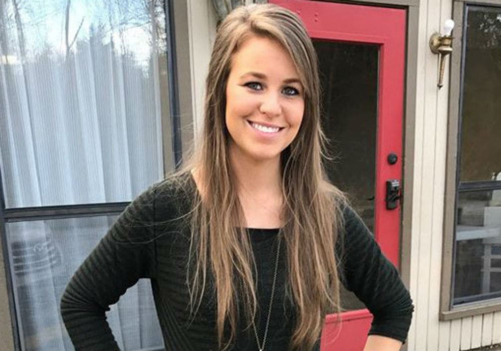 Jana Duggar Reveals SheGot Flowers From A Special Someone Weeks After The Counting On Star Denied She Was Courting