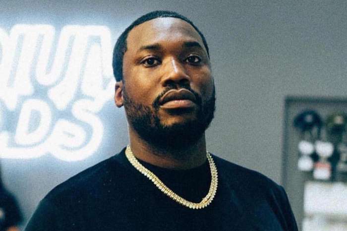 Meek Mill Gushes Over Kourtney Kardashian's Booty Online - Fans Warn Him: 'Don't Do It. Close Your Eyes And Walk Away!'
