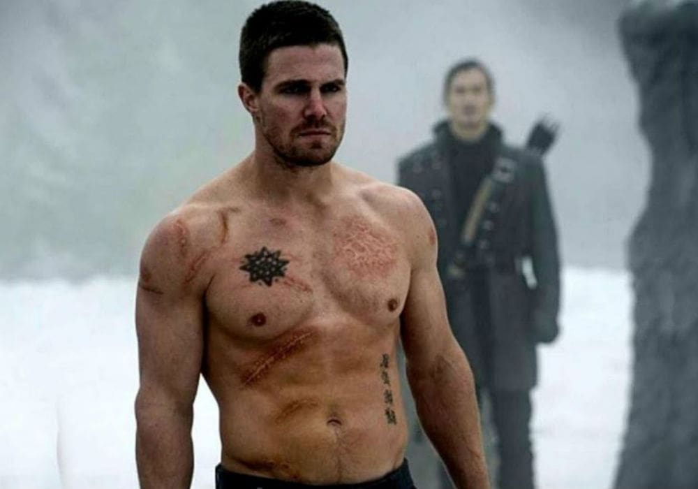 8. Stephen Amell Leaving Arrow_ The Next Arrowverse Crossover Could Set Up Life Without Oliver Queen