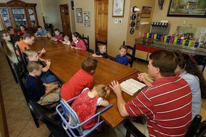 The Real Reason The Duggar Family Home Schools Their Children And Will All Of The Counting On Stars Follow Suit?