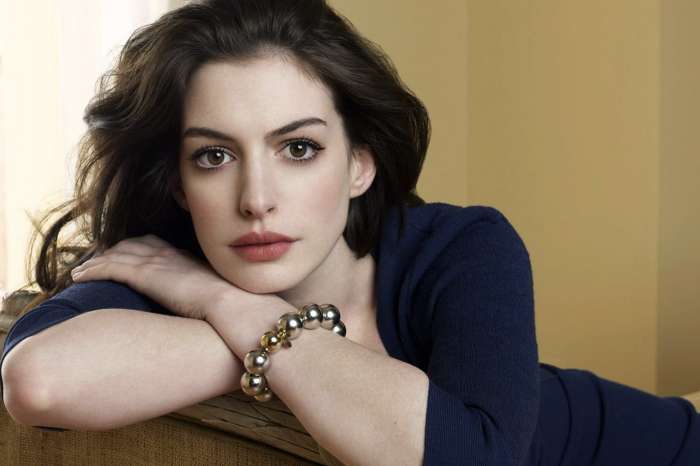 Anne Hathaway Says She Became ‘Really Sick’ After Dropping 25 Pounds For Her Role In ‘Les Miserables’