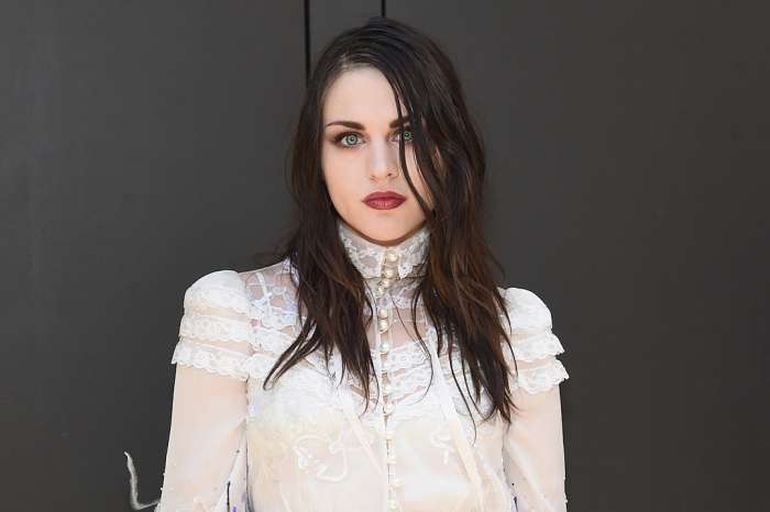 Frances Bean Cobain Speaks About Suicide Prevention On The 25th Anniversary Of Her Father - Kurt