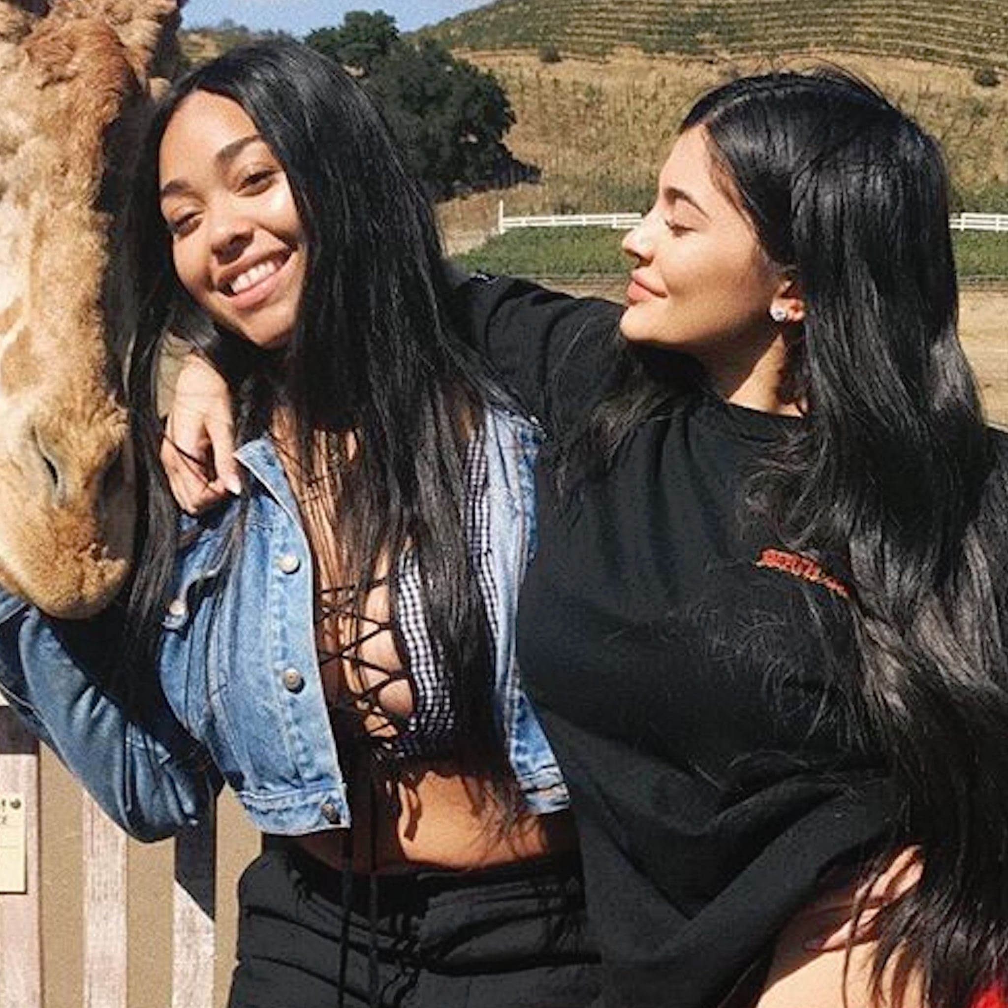 Kylie Jenner 's Fans Are Convinced She's Still Friends With Jordyn Woods 'On The Low' - Here's Why