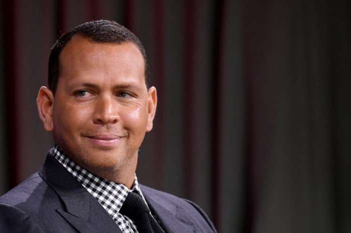Alex Rodriguez's Toilet Picture Has Jennifer Lopez Fans Oscillating Between Jokes And Concerns Over Invasion Of Privacy