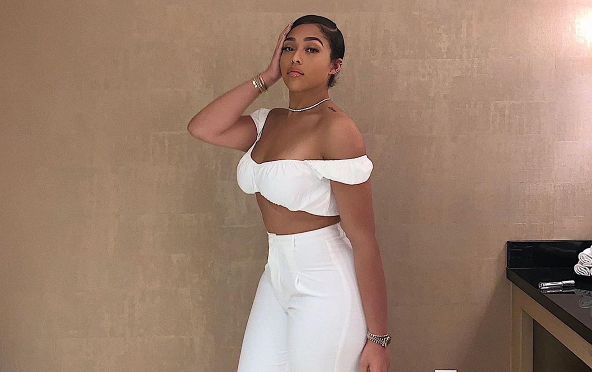 Jordyn Woods Posts Picture With Her Mother, Elizabeth, And Sister Jodie — They Look ...