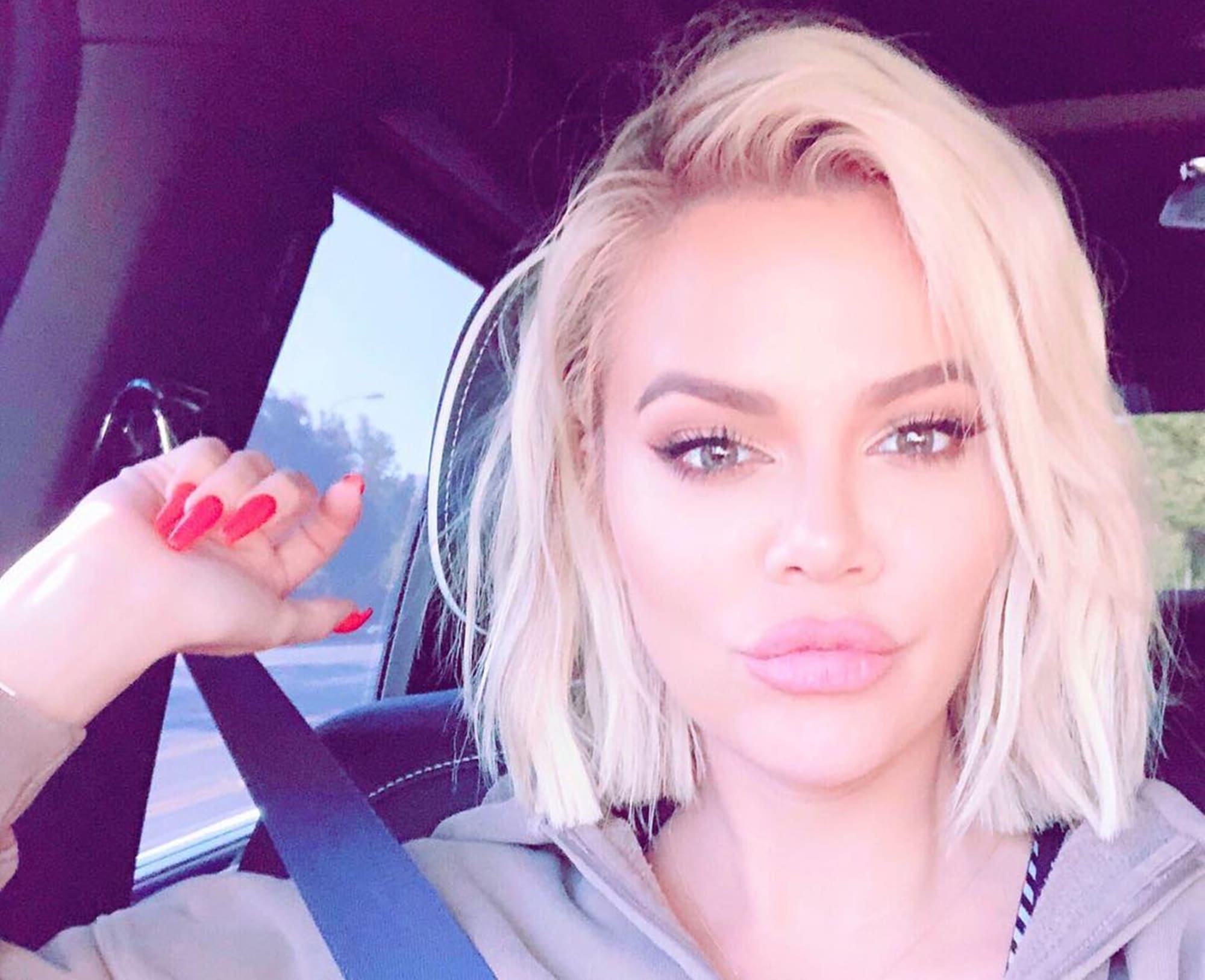 After Tristan Thompson Khloe Kardashian Seems Content With Her Life 