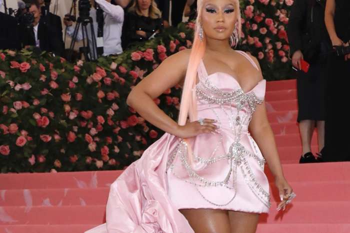 Nicki Minaj's Fans Are Worried After Seeing New Video Where She Appears Stressed Out And Anxious