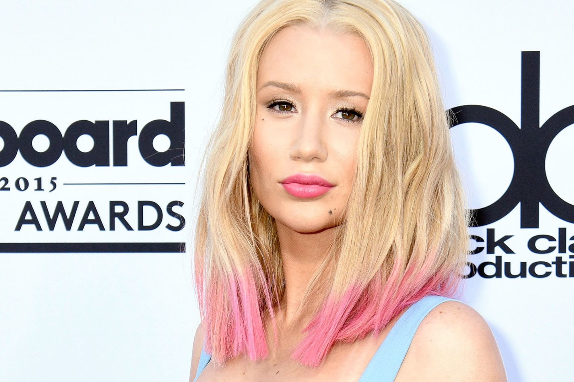 ”iggy-azaleas-private-gq-photos-leak-and-she-is-not-happy-about-it-here-is-what-the-rapper-intends-to-do-about-the-scandal”
