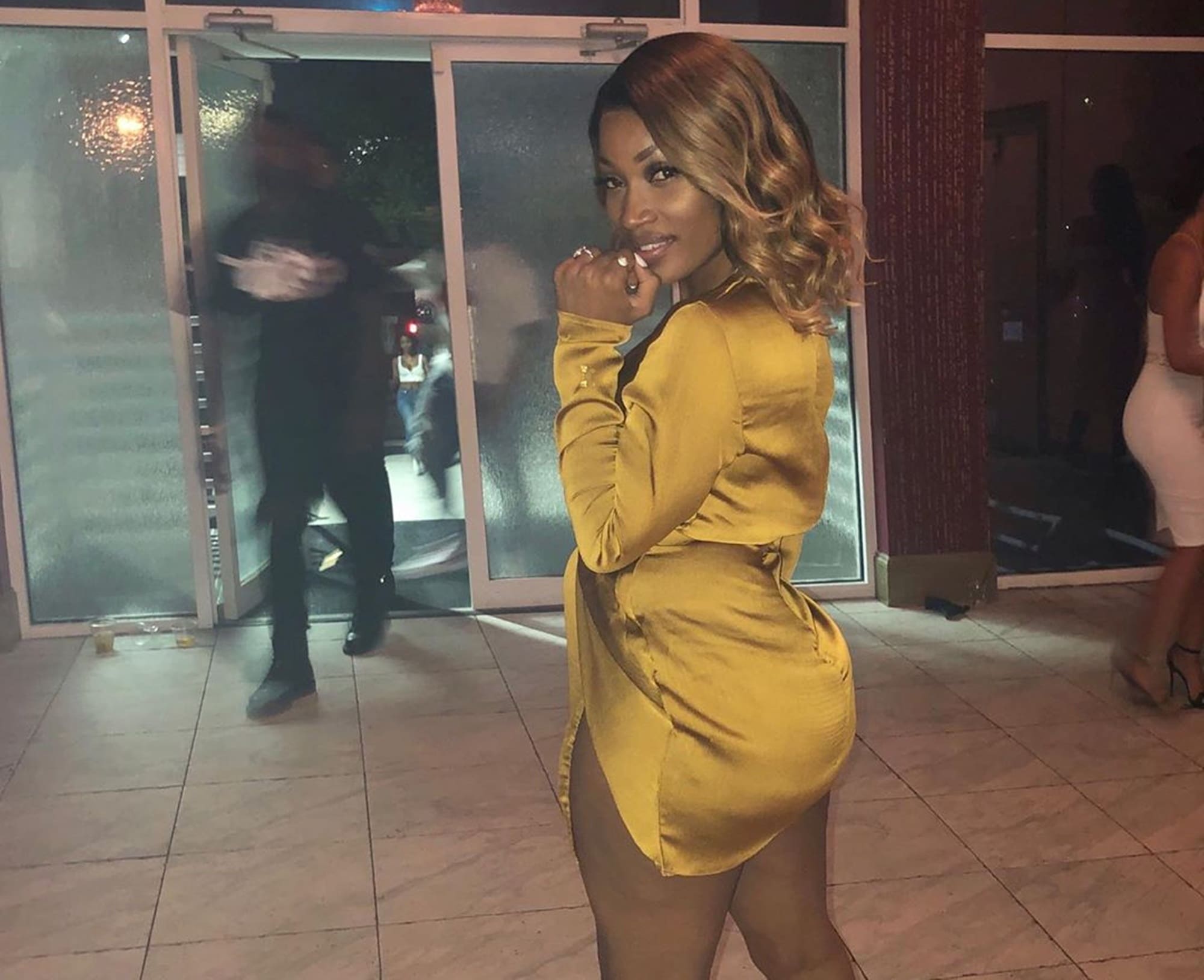 Lil Scrappy’s Ex, Erica Dixon, Removes Wig, Flaunts Her Real Luscious Hair And Flat ...2000 x 1628