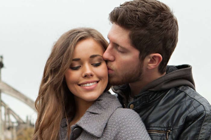 Jessa Duggar Gives Birth On Her Couch And Gets Rushed To The Hospital After Complications