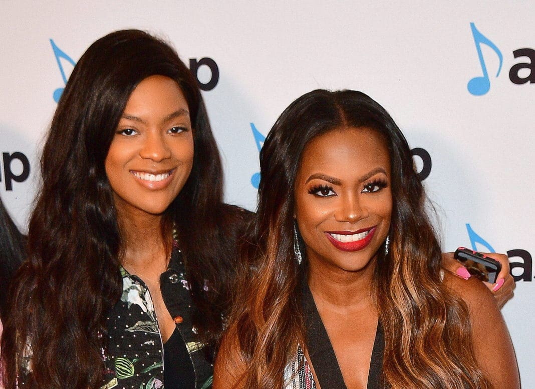 ”kandi-burruss-is-having-the-time-of-her-life-with-riley-burruss-in-tokyo-check-out-their-latest-pics-video”