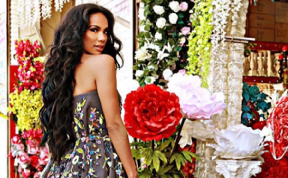 Erica Mena Flaunts Her Best Assets In A Special Dress For