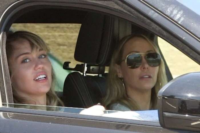 Miley Cyrus Photographed Having Lunch With Rumored Girlfriend Kaitlynn Carter Her Mom Tish