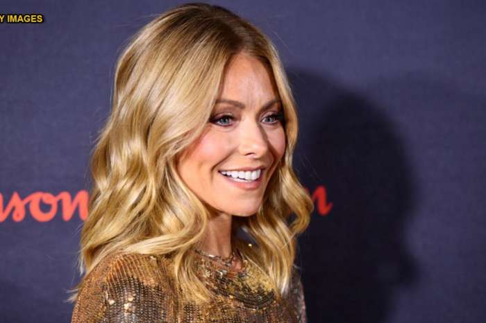 Kelly Ripa Proves Her Great Ballet Skills In New Pic Of Her Balancing On Pointe Shoes