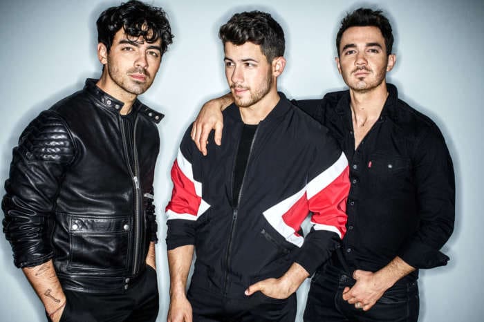 Jonas Brothers Deliver Inspirational Speech While Accepting The Decade Award At The Teen Choice Awards