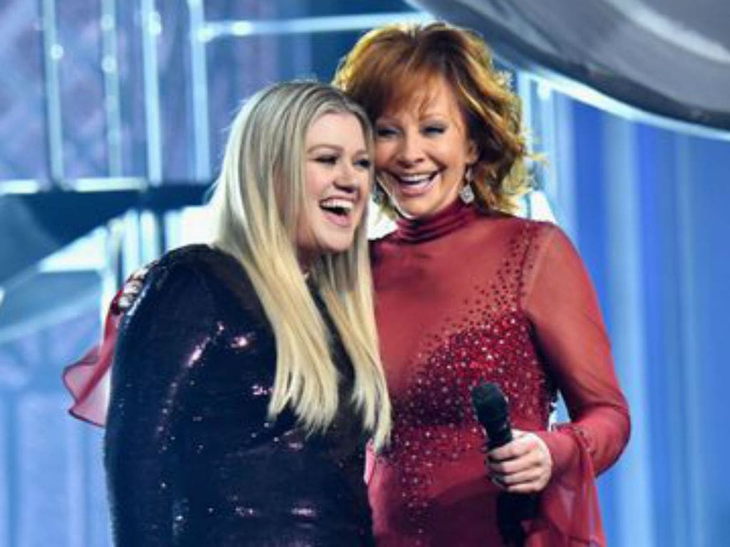 Kelly Clarkson Gushes Over Mother-In-Law Reba McEntire | Celebrity Insider1024 x 768