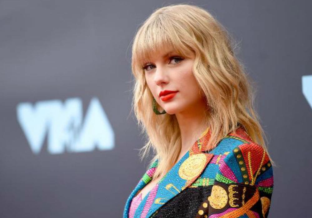 Taylor Swift Revealed As _Mega Mentor_ For Season 17 Of 'The Voice'