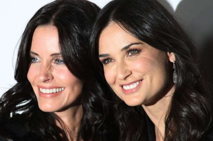 Demi Moore And Courteney Cox Look Like Twins As They Pose Together For New Pic
