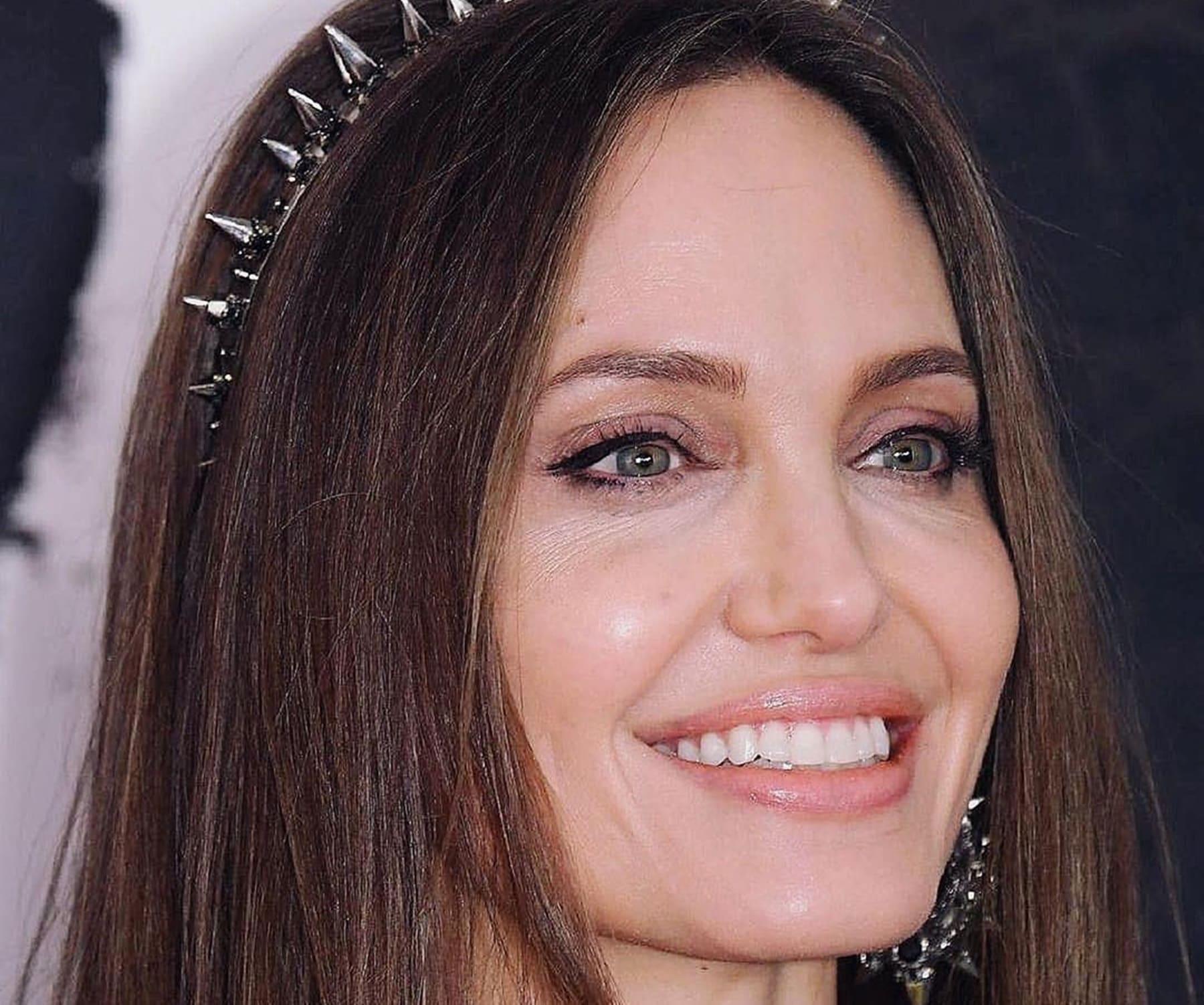 Angelina Jolie Son Maddox Japan