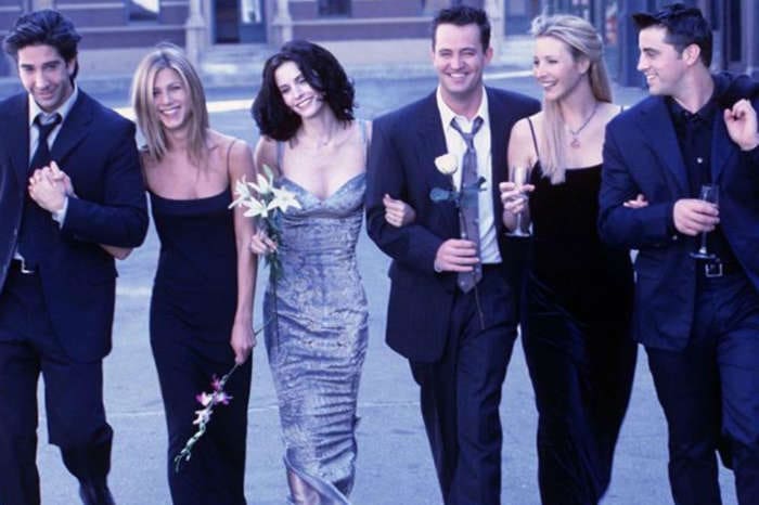 Friends Cast Has Mini-Reunion 25 Years After The Show's Premiere And Fans Are Begging For A Reboot
