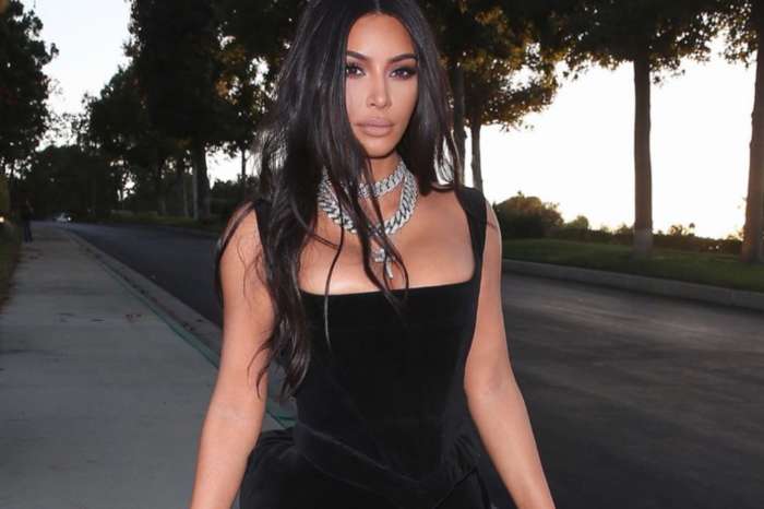 KUWK: Kim Kardashian And North West Pose On Gold Throne