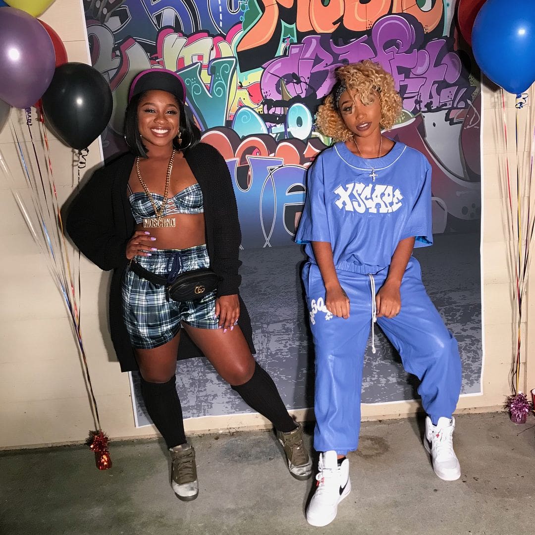 Zonnique Pullins Shares A Photo With Her BFFs, Including Reginae Carter And Her Male Friends Are In Awe
