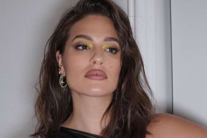 Ashley Graham Bares Pregnant Belly In New Photos As Baby Bump Grows