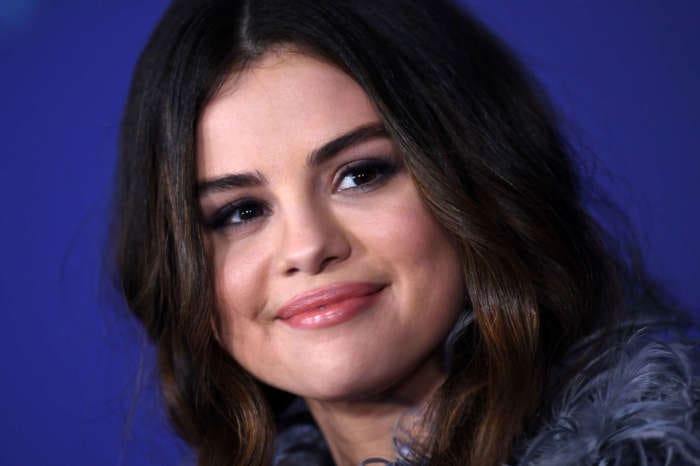 Selena Gomez - Here's How She Felt After Her Stage Comeback At The AMAs!