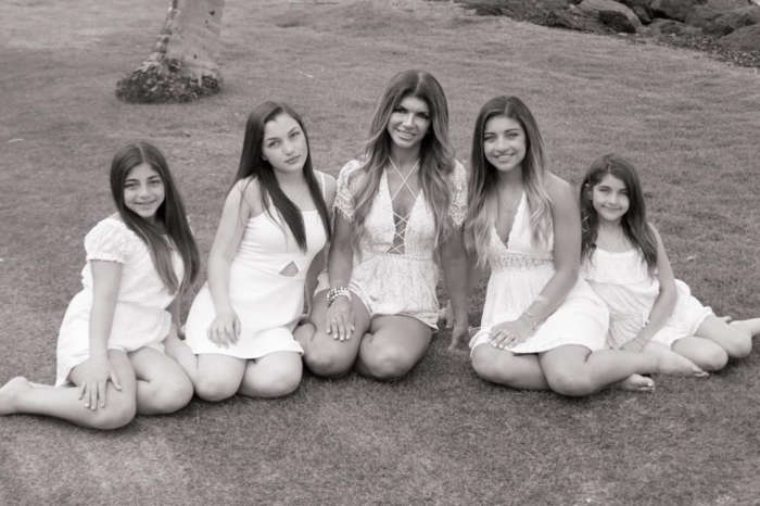 Teresa Giudice And Her Daughters With Joe Fly To Italy For A Family Reunion And Everyone's Excited! 