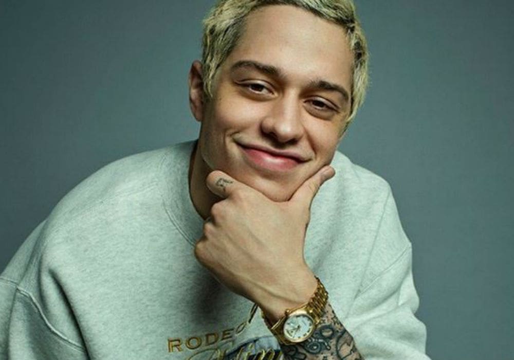Pete Davidson Is Making His Fans Sign A $1 Million NDA To See His Stand-Up Show