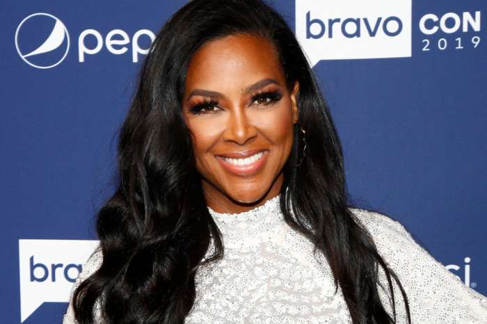 Kenya Moore Looks Sizzling In Pink: 'Booked And Busy'