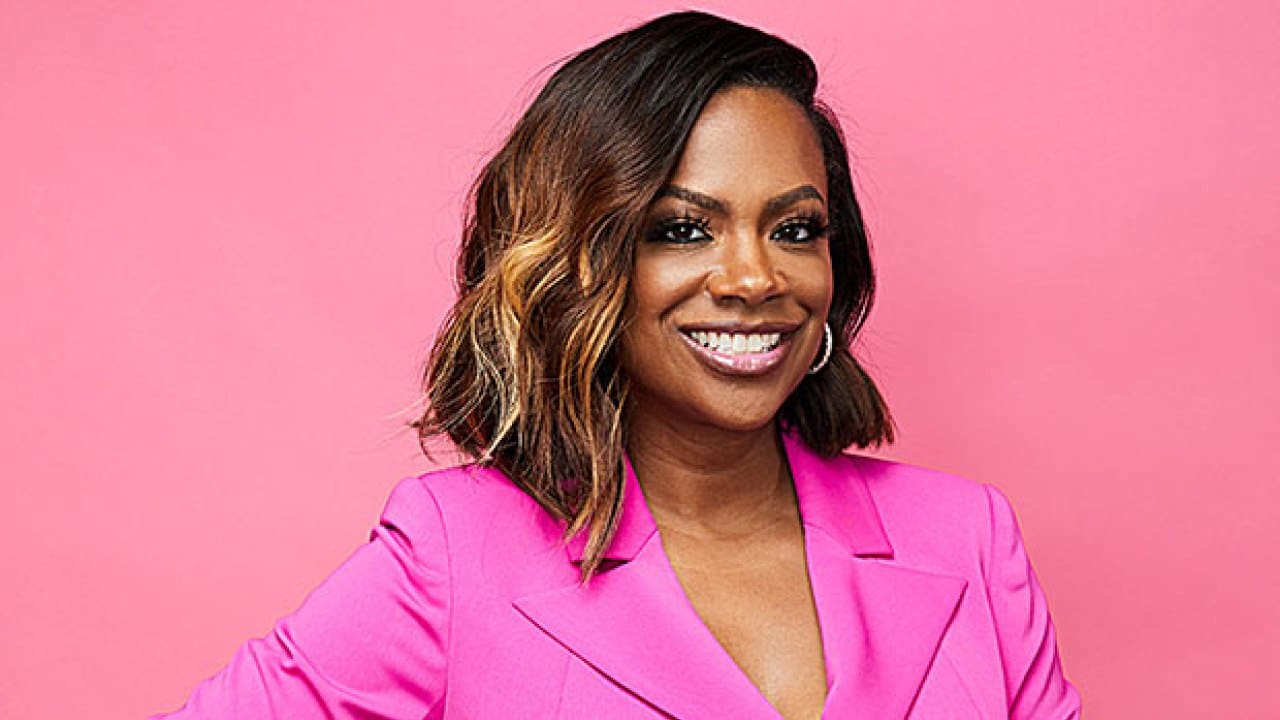 Kandi Burruss Gushes Over Kenny Lattimore Who Visited Her Aunt Bertha At The OLG