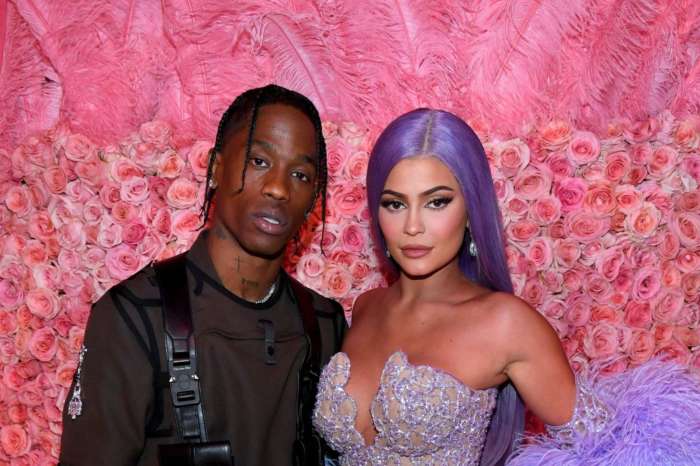 Kylie Jenner Poses Only In Lingerie And Travis Scott Reacts