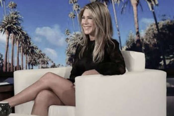 Jennifer Aniston Surprises Friends Fans While Guest Hosting Ellen DeGeneres' Talk Show
