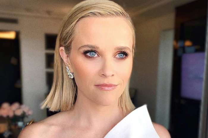 Reese Witherspoon Wore Roland Mouret With Tiffany Diamonds At 2020 Golden Globes