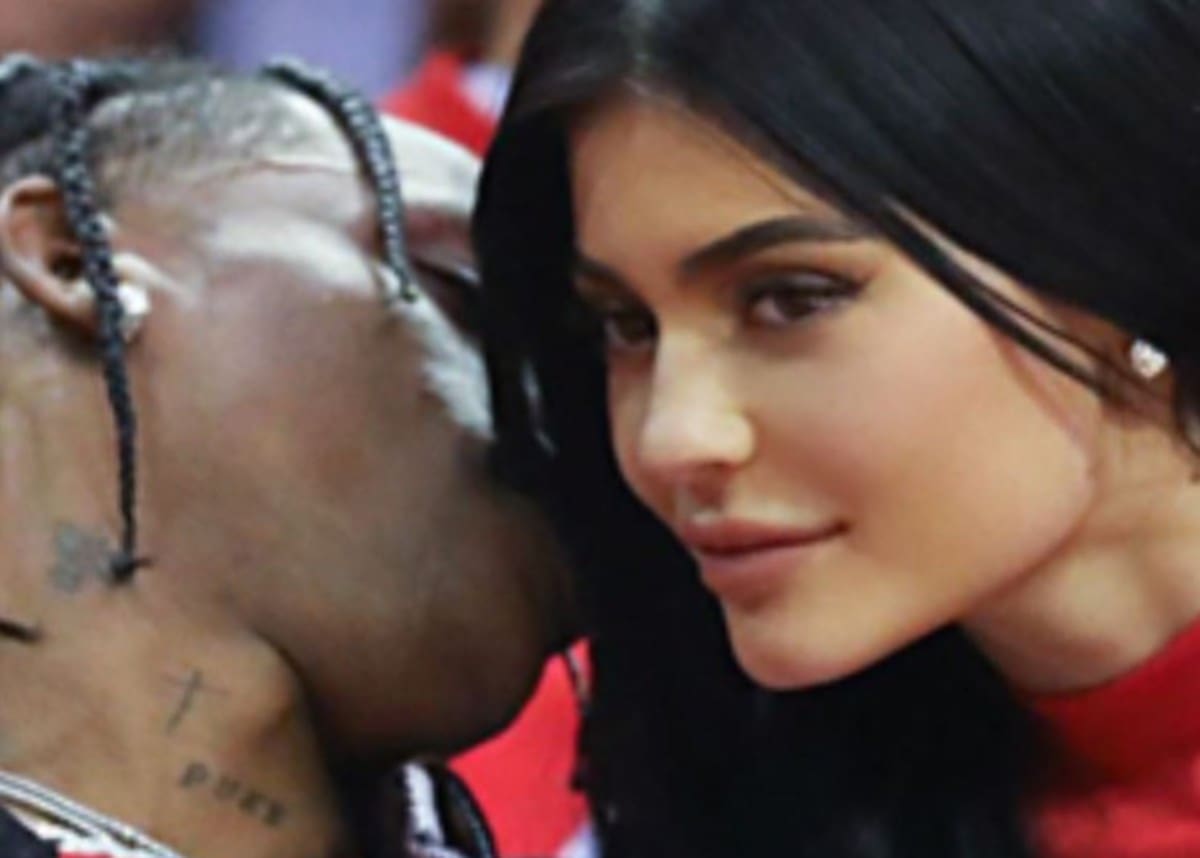 ”travis-scott-and-kylie-jenner-are-officially-back-together-see-the-photos”
