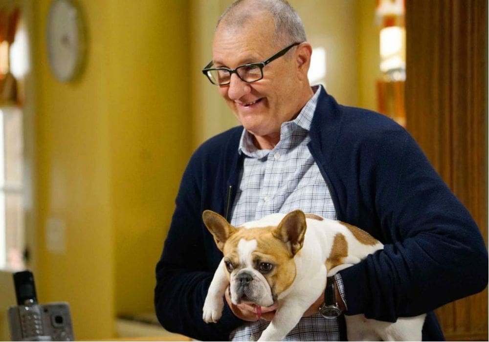 Modern Family Stars Mourns Loss Of This Beloved Cast Member Days After Filming Wrapped On The Series