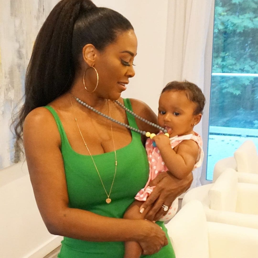 Kenya Moore's Baby Girl Brooklyn Daly Is The Happiest Baby Girl While Taking A Bubble Bath - Check Her Out In This Sweet Photo