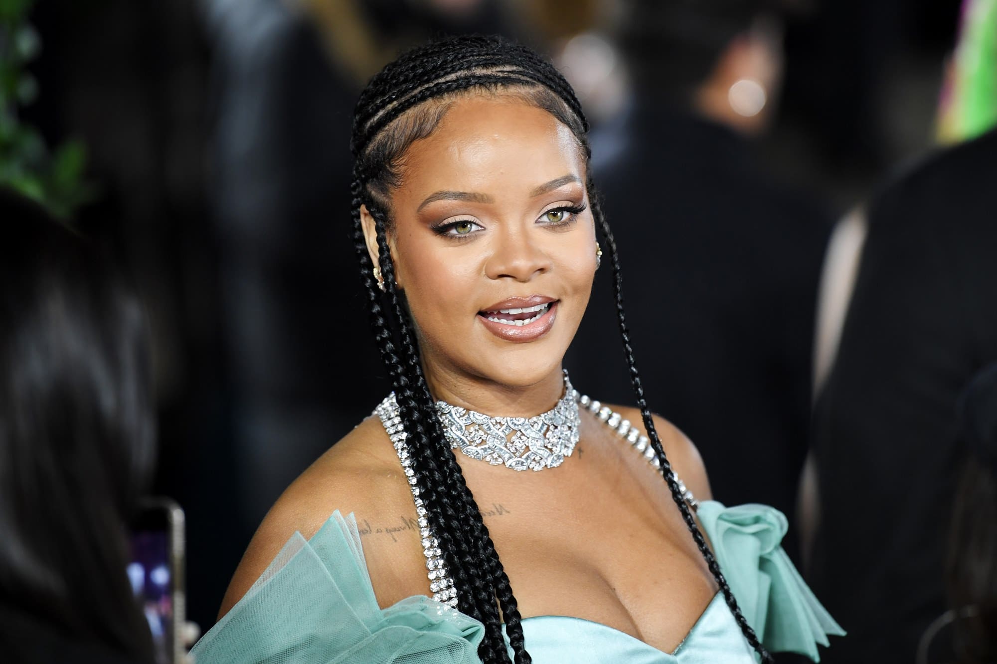 ”rihanna-drops-a-bombshell-about-where-she-will-be-in-her-life-by-the-age-of-42”