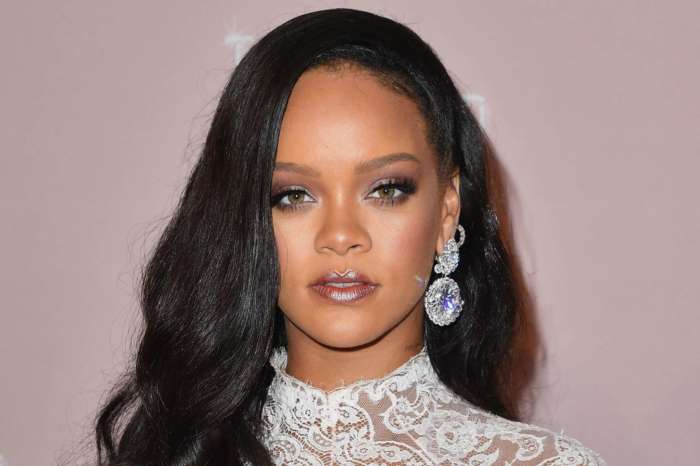 Rihanna Reveals She'll Be Releasing A New Album With No Particular Format