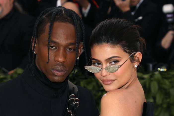 KUWK: Kylie Jenner And Travis Scott Back Together? - The Truth!