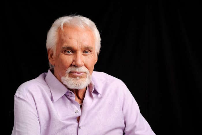 Kenny Rogers - Blake Shelton, Jake Owen, LeAnn Rimes And More Pay Tribute After His Passing